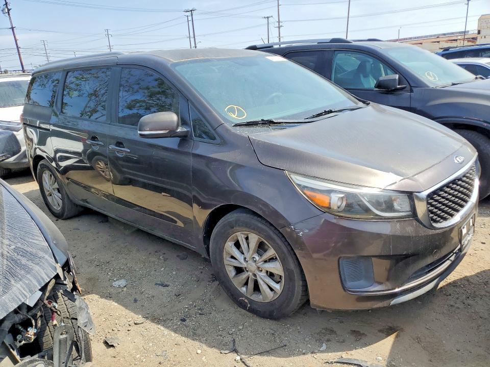 Photo 4 from auction – 2016 KIA SEDONA with VIN KNDMB5C14G6151444