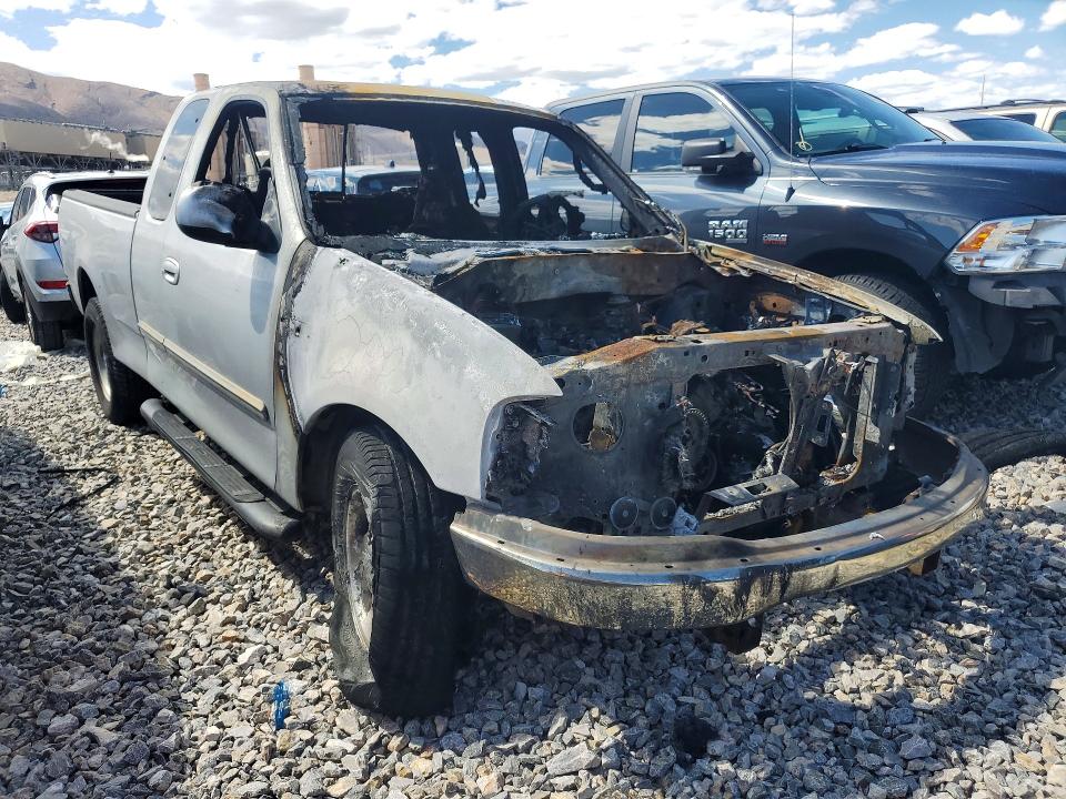 Photo 4 from auction – 2001 FORD LGT CONVENTL with VIN 1FTRX17L51KF48865