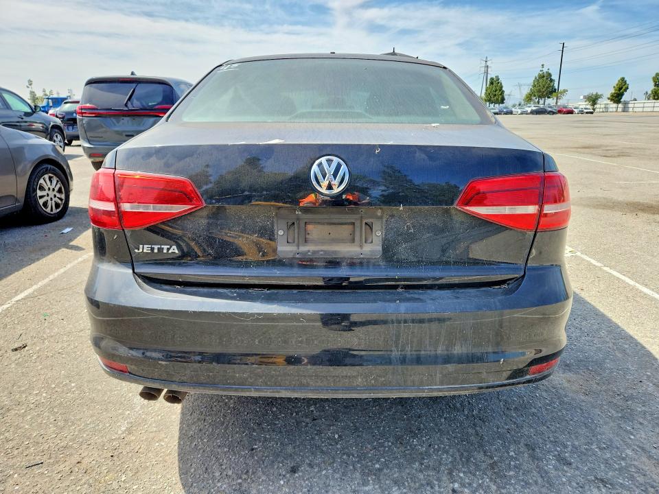 Photo 6 from auction – 2015 VOLKSWAGEN JETTA with VIN 3VW2K7AJ1FM321387