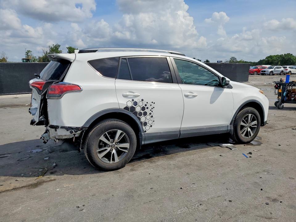 Photo 3 from auction – 2017 TOYOTA RAV4 with VIN 2T3WFREV2HW380273
