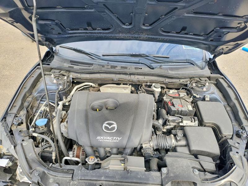 Photo 11 from auction – 2018 MAZDA 3 with VIN 3MZBN1U77JM229181