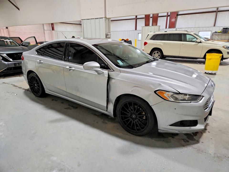 Photo 4 from auction – 2016 FORD FUSION with VIN 3FA6P0HD2GR302774