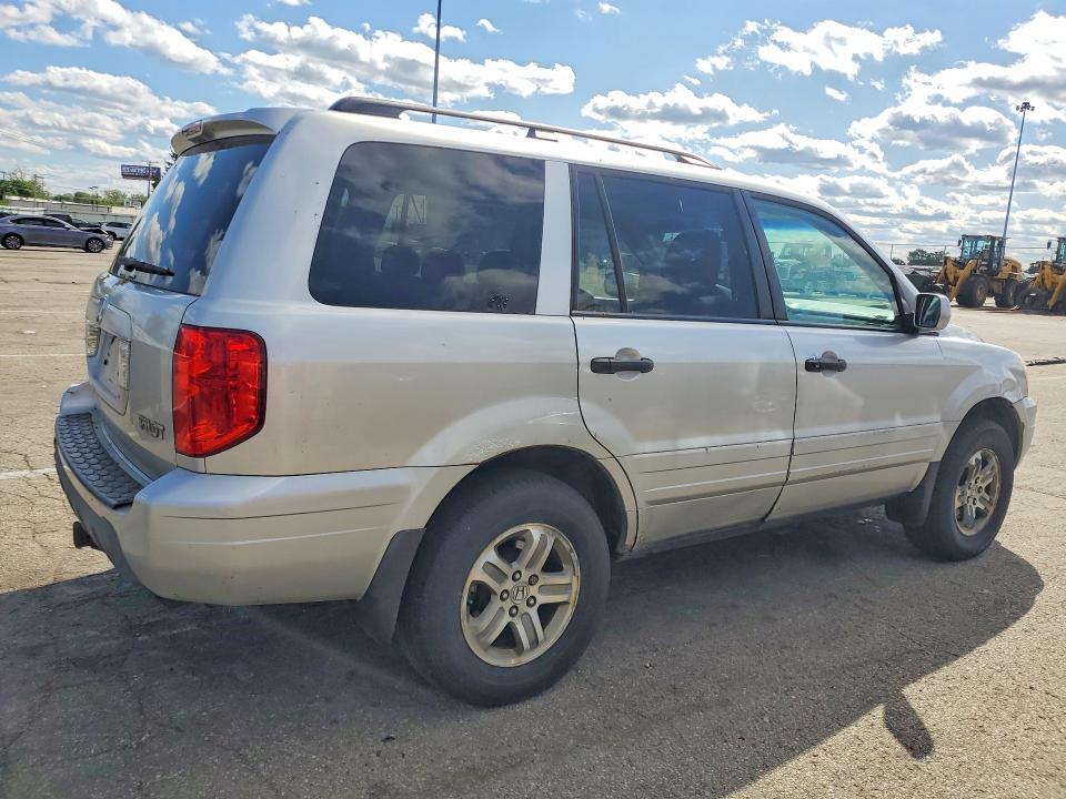 Photo 3 from auction – 2005 HONDA PILOT with VIN 5FNYF18515B026302