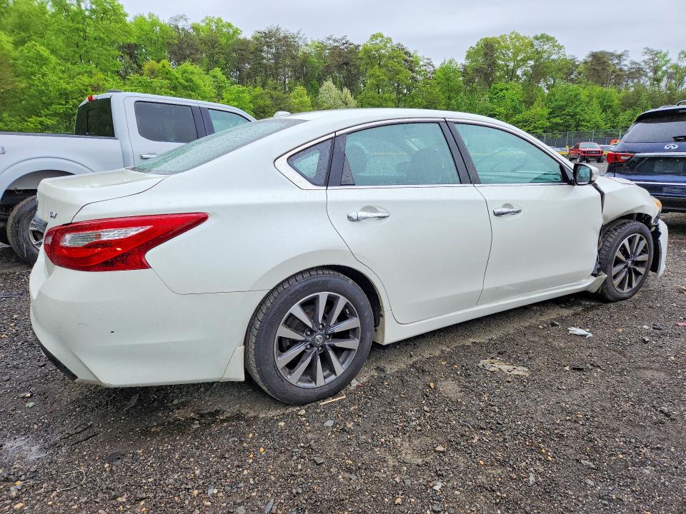 Photo 3 from auction – 2017 NISSAN ALTIMA with VIN 1N4AL3AP2HC274468