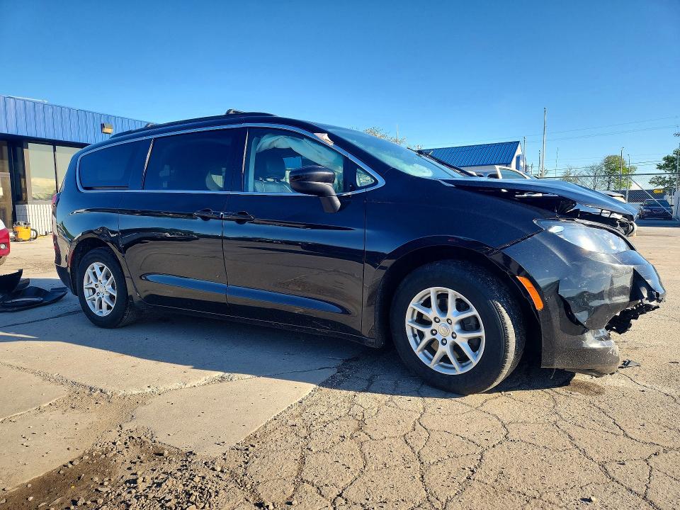 Photo 4 from auction – 2020 CHRYSLER VOYAGER with VIN 2C4RC1DG7LR286130