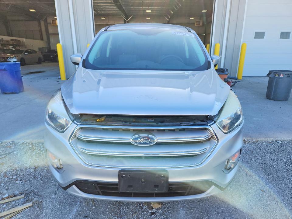Photo 5 from auction – 2017 FORD ESCAPE with VIN 1FMCU9G91HUF10996