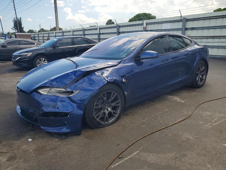TESLA MODEL S 2022 with VIN 5YJSA1E69NF468732 - Photo from auction