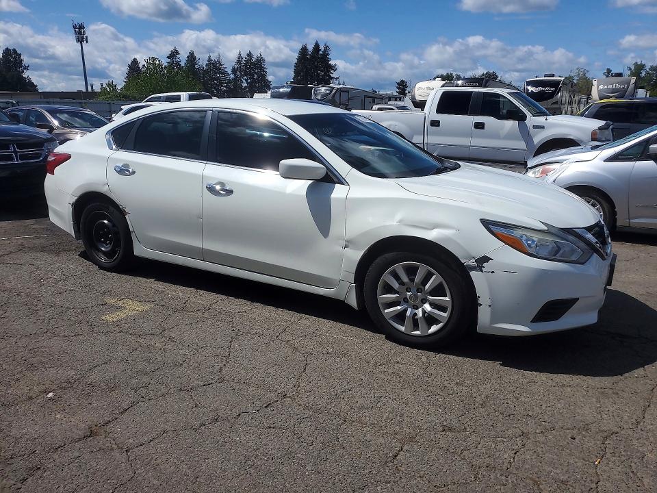 Photo 4 from auction – 2017 NISSAN ALTIMA with VIN 1N4AL3AP4HC275377