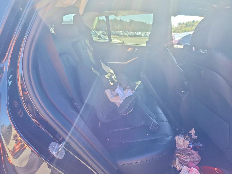 Photo 11 from auction – 2022 BMW X5 with VIN 5UXCR6C05N9L08400