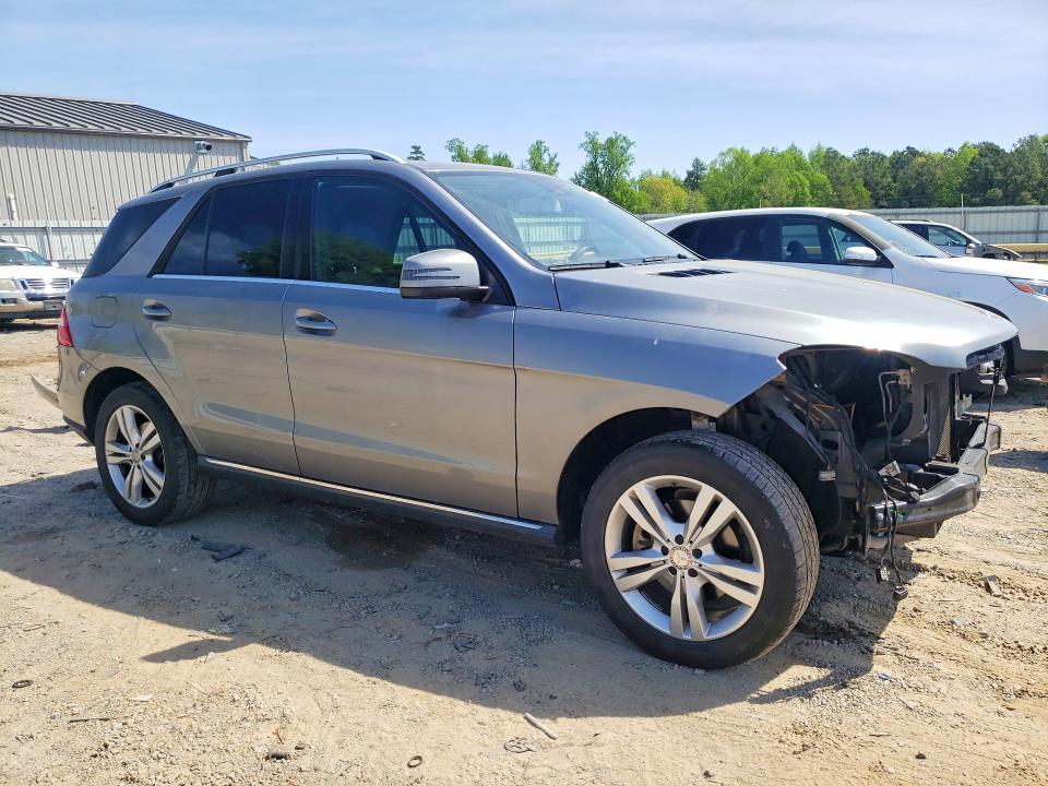 Photo 4 from auction – 2015 MERCEDES-BENZ ML with VIN 4JGDA5HB1FA608447
