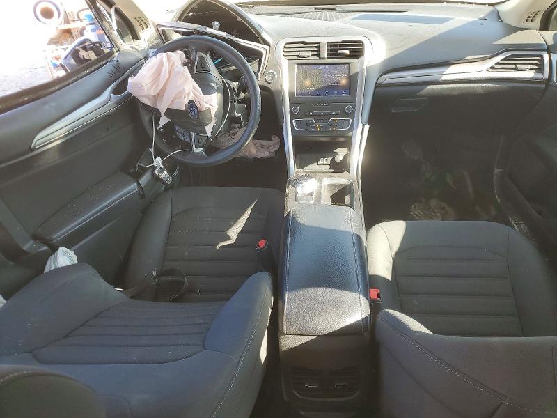 Photo 8 from auction – 2019 FORD FUSION with VIN 3FA6P0LU7KR185015