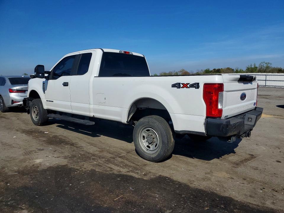 Photo 2 from auction – 2017 FORD F250 with VIN 1FT7X2BT8HEC51666