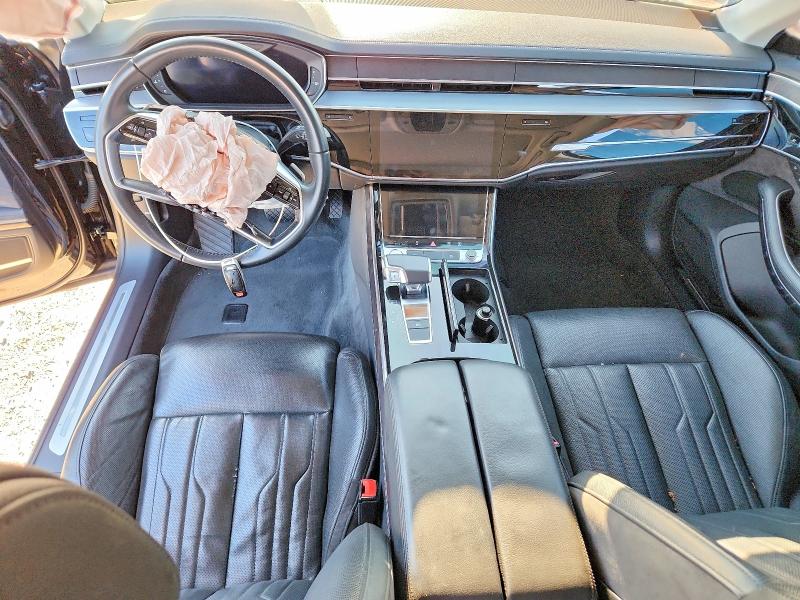 Фото 8 с аукциона – 2020 AUDI A8 с VIN WAU8EAF8XLN004052