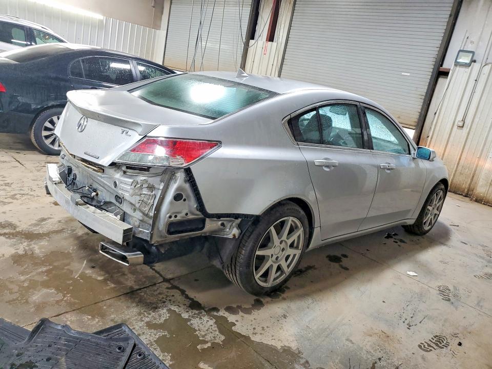 Photo 3 from auction – 2014 ACURA TL with VIN 19UUA8F33EA002682