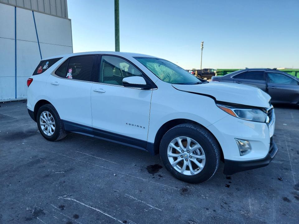 Снимка 4 от търг – 2018 CHEVROLET EQUINOX с VIN 2GNAXJEV0J6277693