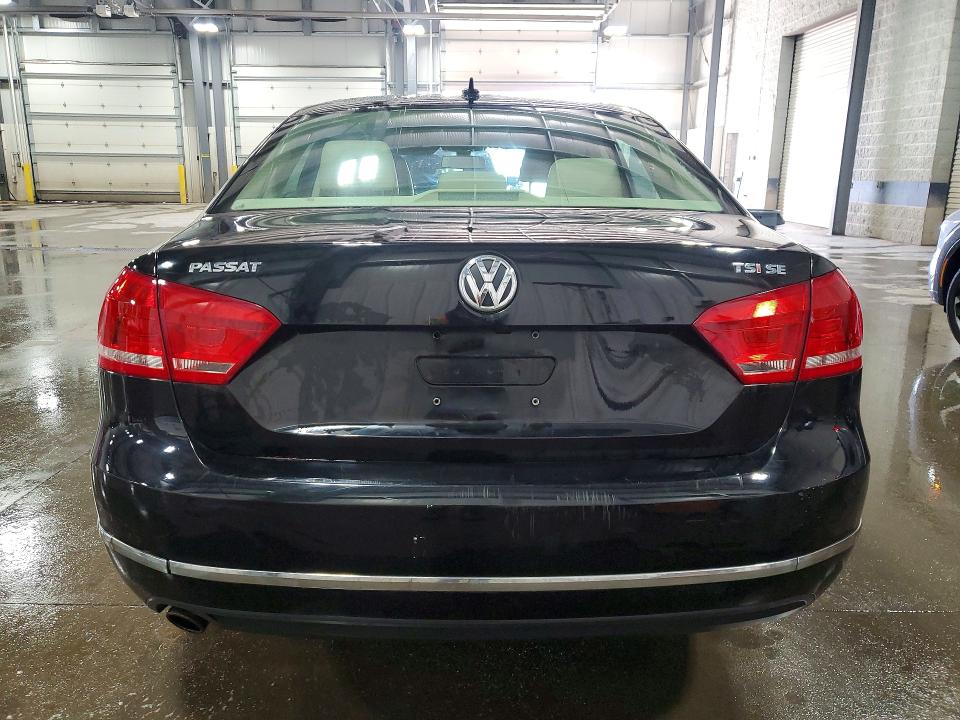 Photo 6 from auction – 2015 VOLKSWAGEN PASSAT with VIN 1VWBS7A32FC075422