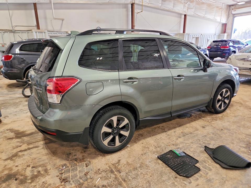 Photo 3 from auction – 2017 SUBARU FORESTER with VIN JF2SJAEC0HH533687