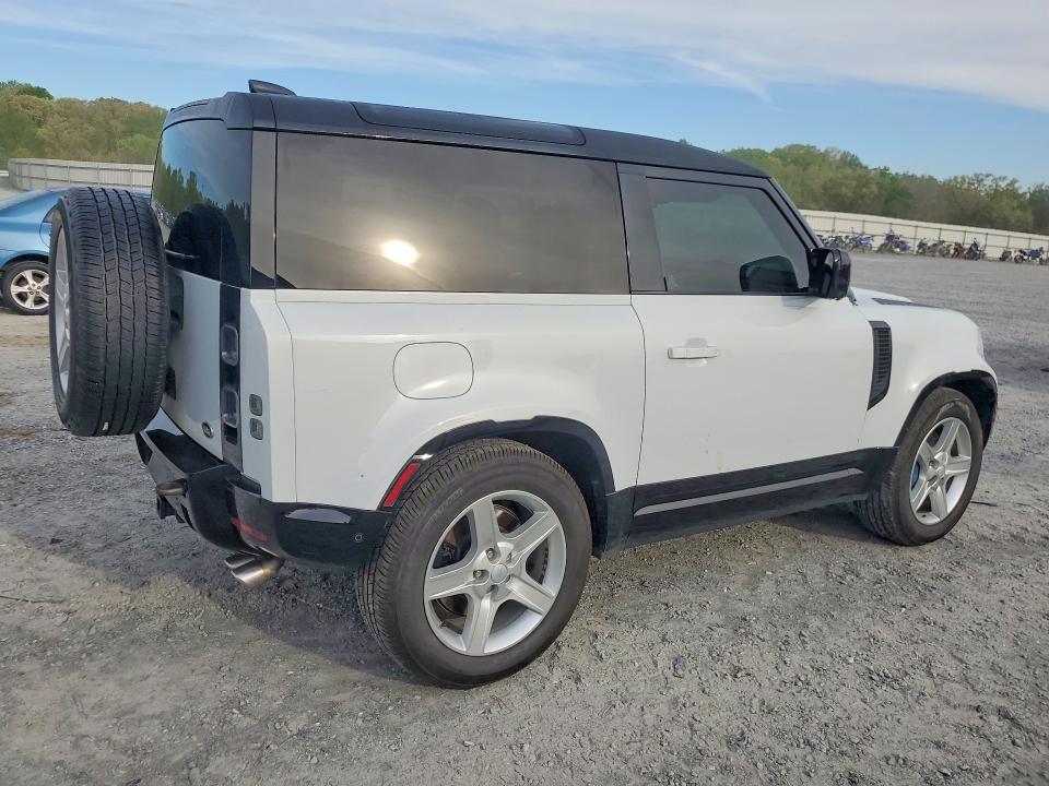 Photo 3 from auction – 2022 LAND ROVER DEFENDER with VIN SALEW6RE6N2071908