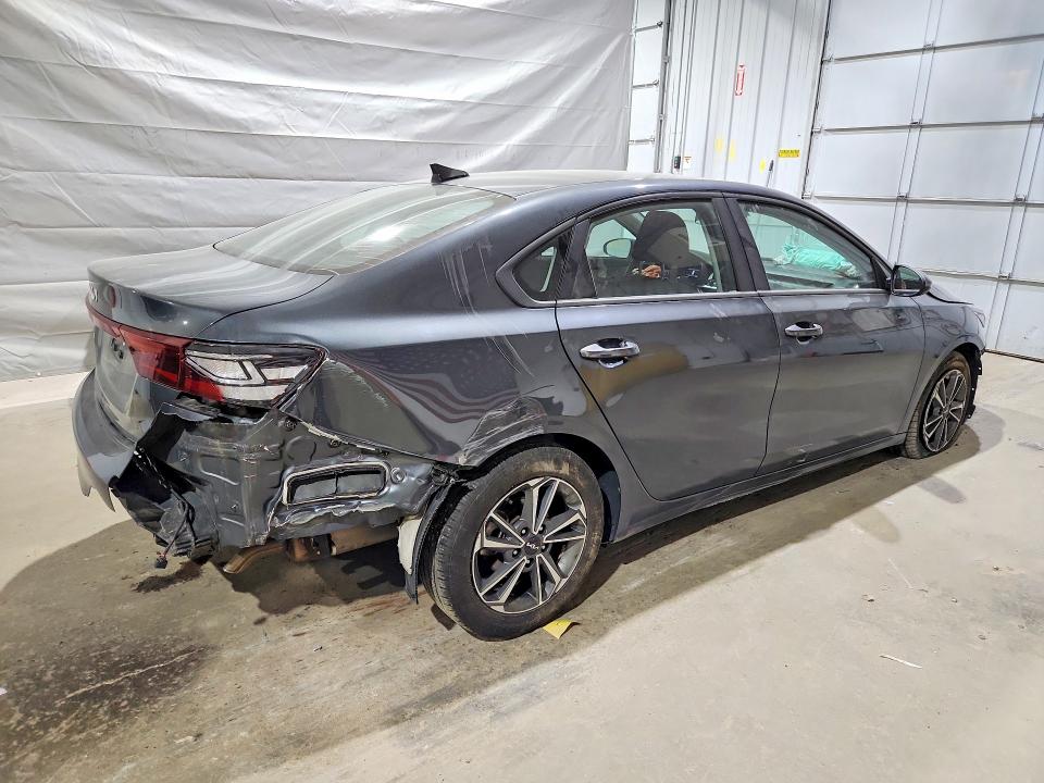 Photo 3 from auction – 2023 KIA FORTE with VIN 3KPF24ADXPE586527