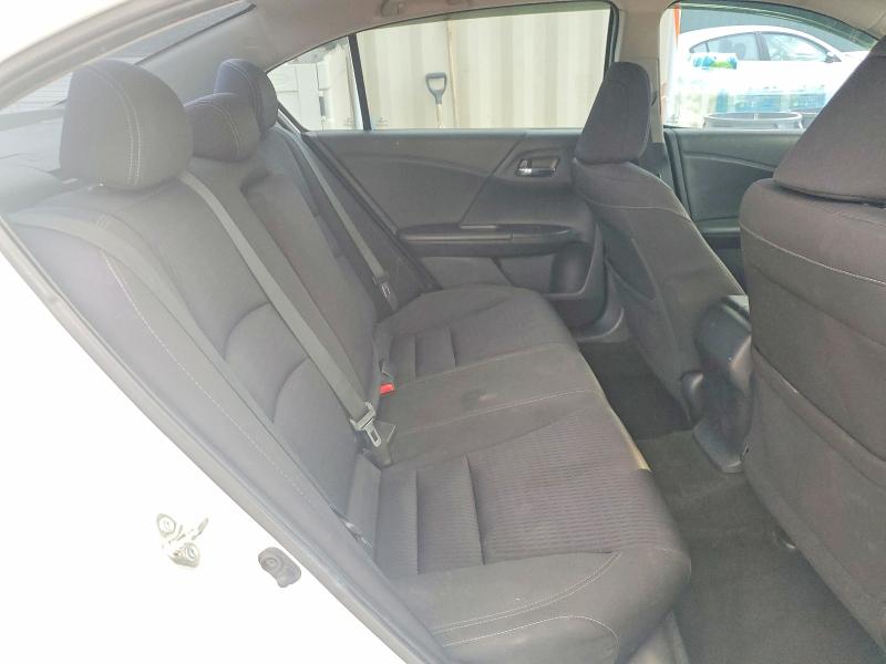 Photo 10 from auction – 2015 HONDA ACCORD with VIN 1HGCR2F52FA264827