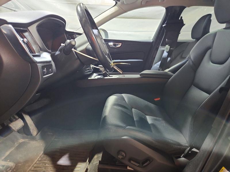 Photo 7 from auction – 2018 VOLVO XC60 with VIN YV4102RK0J1065203