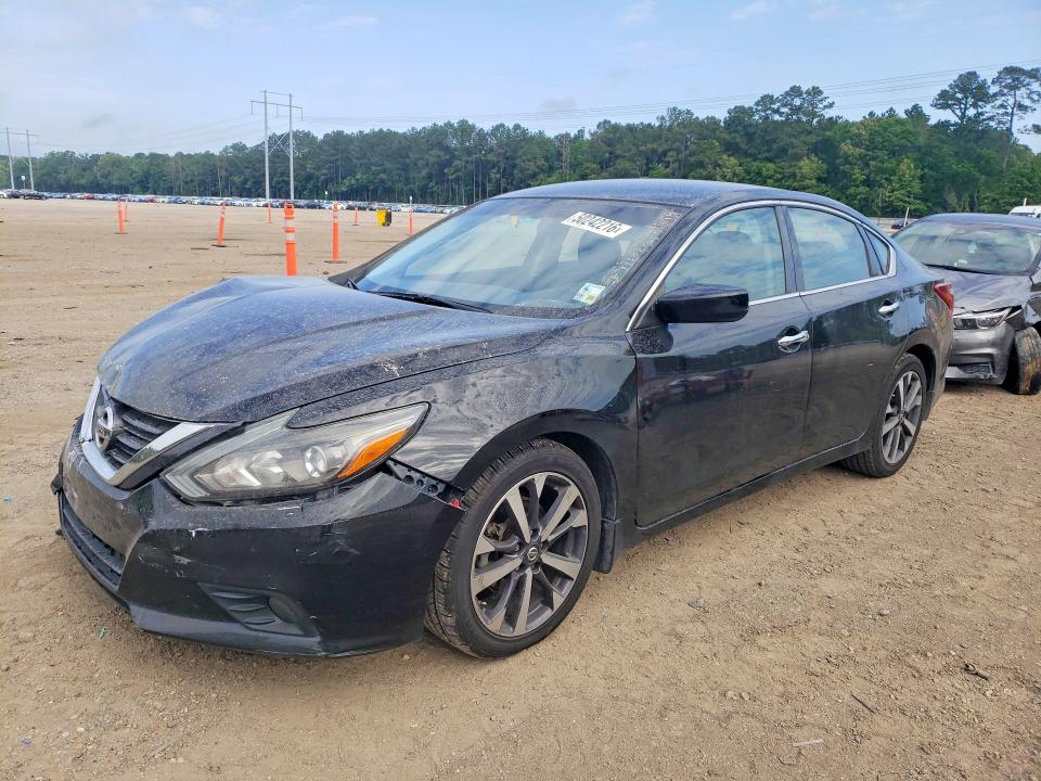 NISSAN ALTIMA 2017 z numerem VIN 1N4AL3AP1HN308520 - Zdjęcie z aukcji