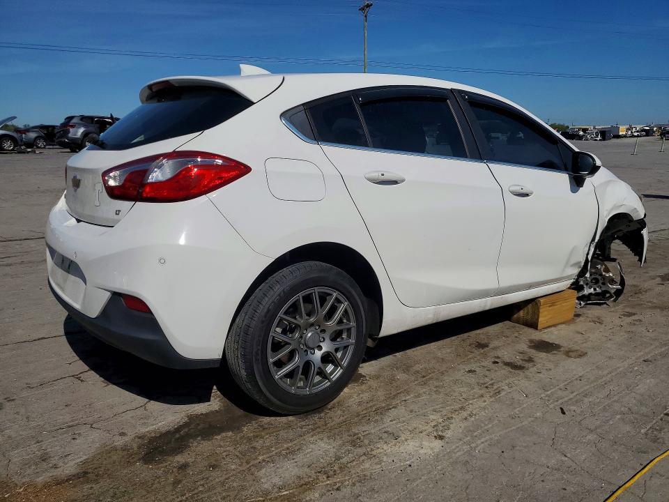 Photo 3 from auction – 2017 CHEVROLET CRUZE with VIN 3G1BE6SM5HS576564