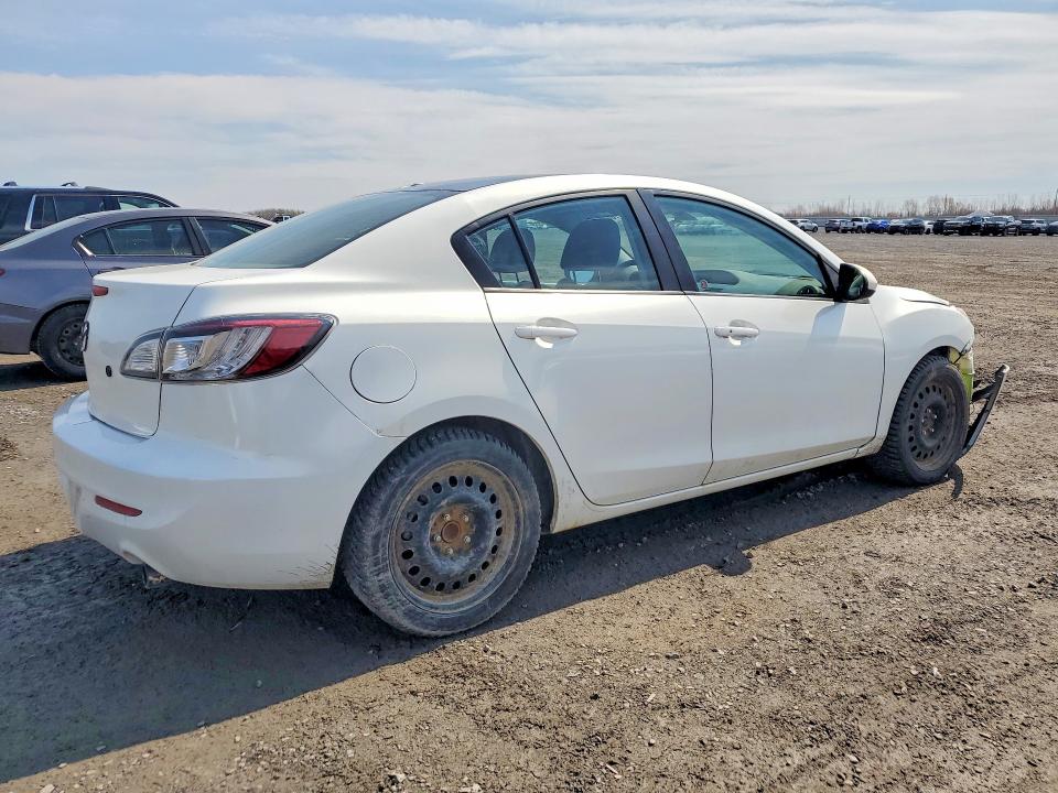 Photo 3 from auction – 2011 MAZDA 3 with VIN JM1BL1W53B1369053