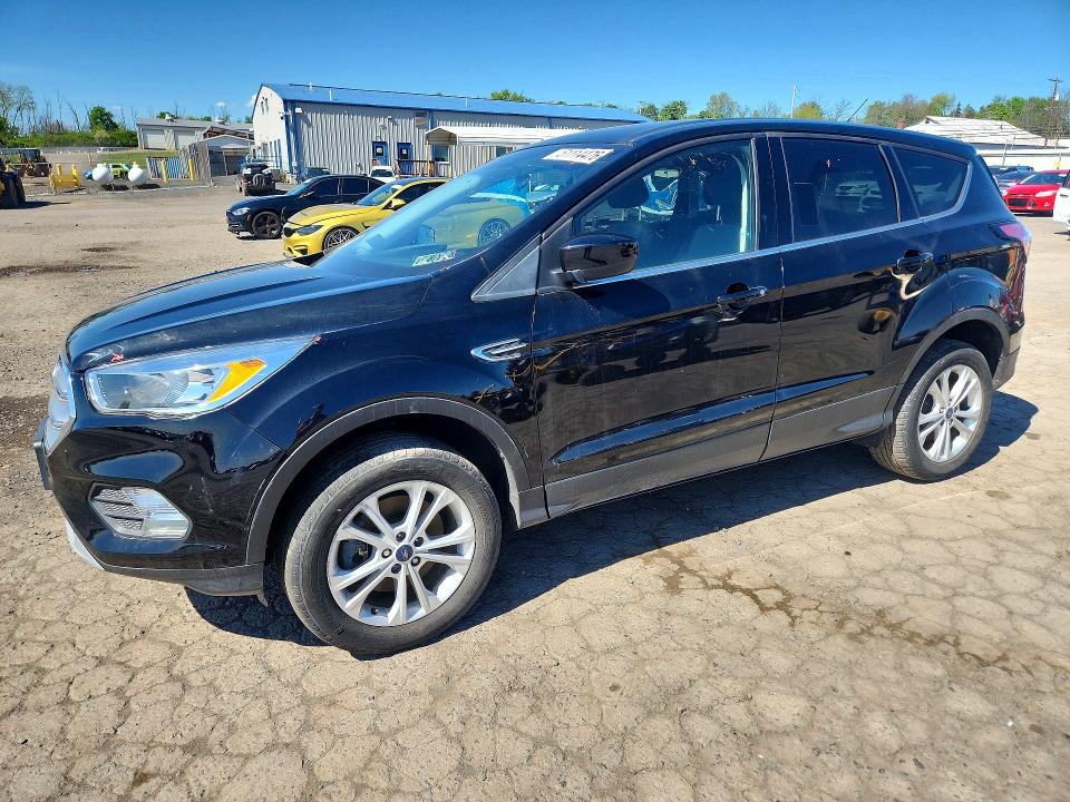 FORD ESCAPE 2017 with VIN 1FMCU9GD4HUC55135 - Photo from auction
