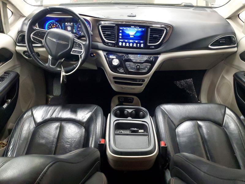 Photo 8 from auction – 2017 CHRYSLER PACIFICA with VIN 2C4RC1BG6HR734299