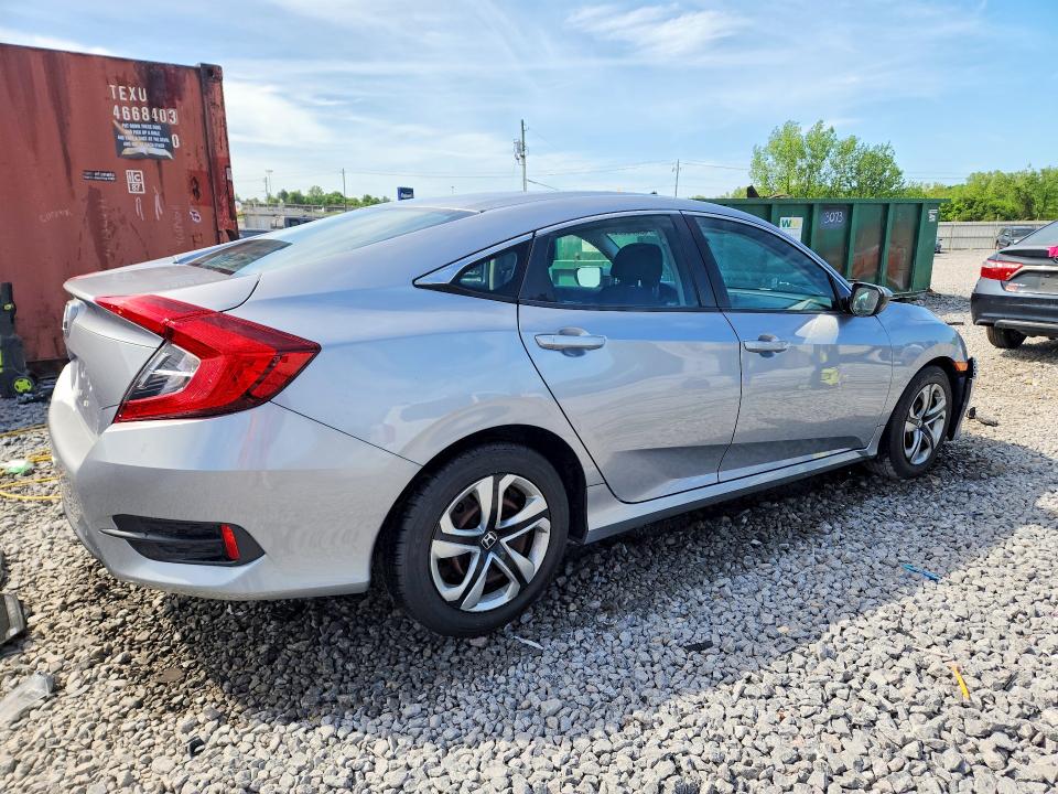 Photo 3 from auction – 2018 HONDA CIVIC with VIN 2HGFC2F59JH566723