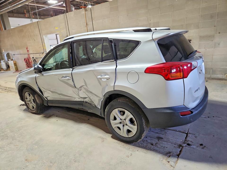 Photo 2 from auction – 2015 TOYOTA RAV4 with VIN JTMBFREV4FJ046188