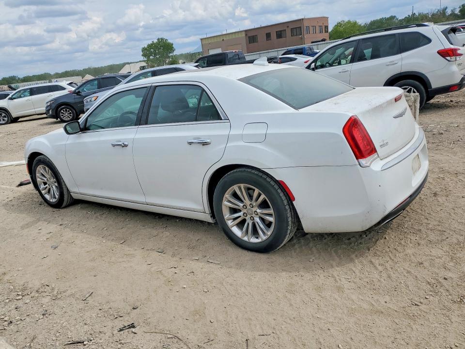 Фото 2 с аукциона – 2017 CHRYSLER 300C с VIN 2C3CCAEG4HH608342