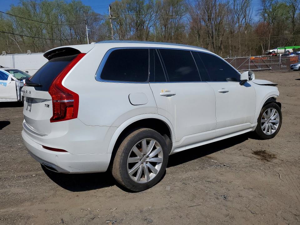 Photo 3 from auction – 2021 VOLVO XC90 with VIN YV4102PK9M1752509