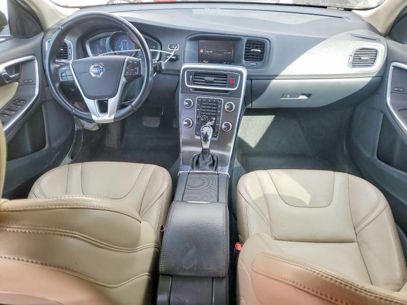 Photo 8 from auction – 2015 VOLVO V60 CROSS COUNTRY with VIN YV4612HK1F1000646