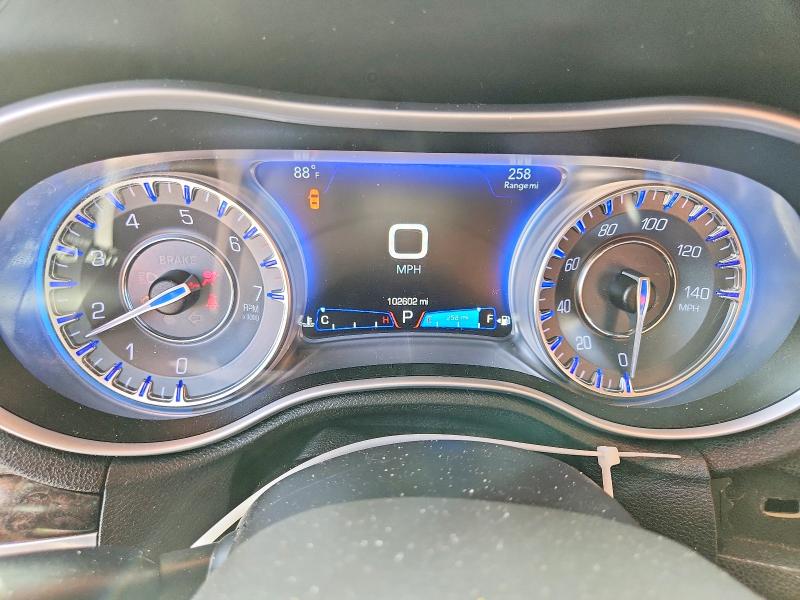 Photo 9 from auction – 2018 CHRYSLER 300 with VIN 2C3CCAEGXJH167919