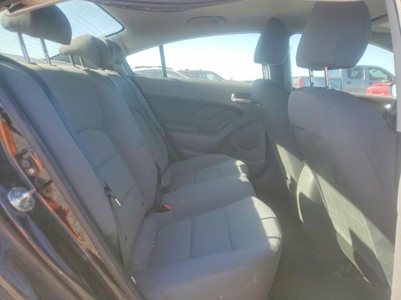 Photo 10 from auction – 2018 KIA FORTE with VIN 3KPFK4A73JE276883