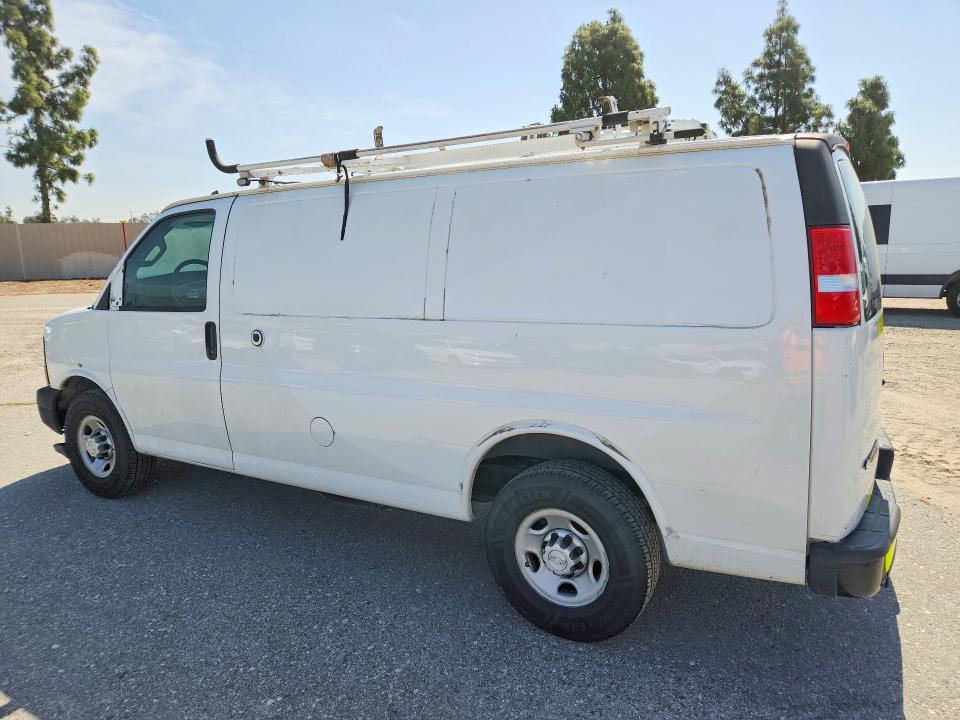 Photo 2 from auction – 2016 CHEVROLET EXPRESS 25 with VIN 1GCWGAFF0G1234473