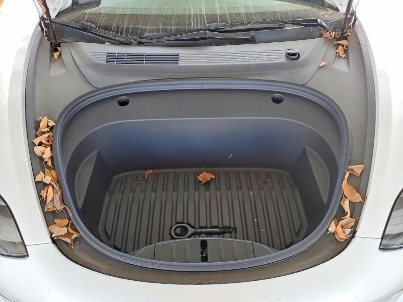 Photo 11 from auction – 2023 TESLA MODEL 3 with VIN 5YJ3E1EA8PF573648