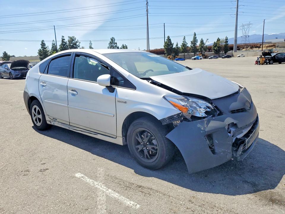 Photo 4 from auction – 2013 TOYOTA PRIUS with VIN JTDKN3DU8D0344982