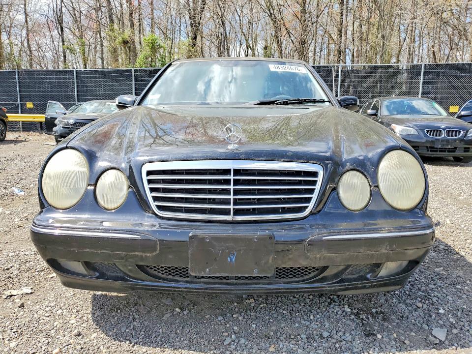 Photo 5 from auction – 2001 MERCEDES-BENZ E with VIN WDBJF70J81B273261