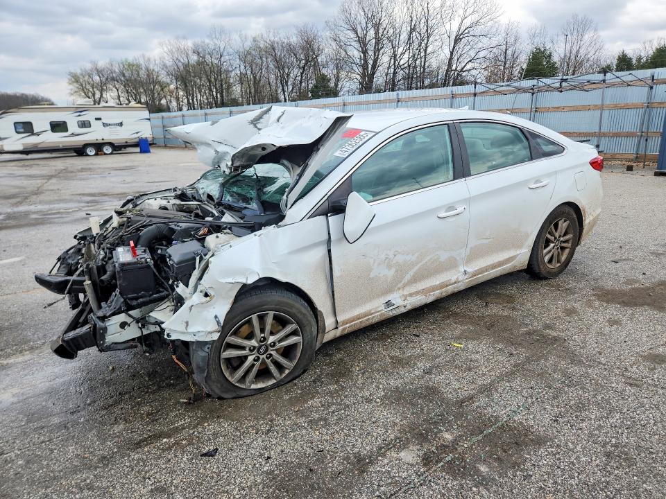 Photo 1 from auction – 2015 HYUNDAI SONATA with VIN 5NPE24AF1FH235013