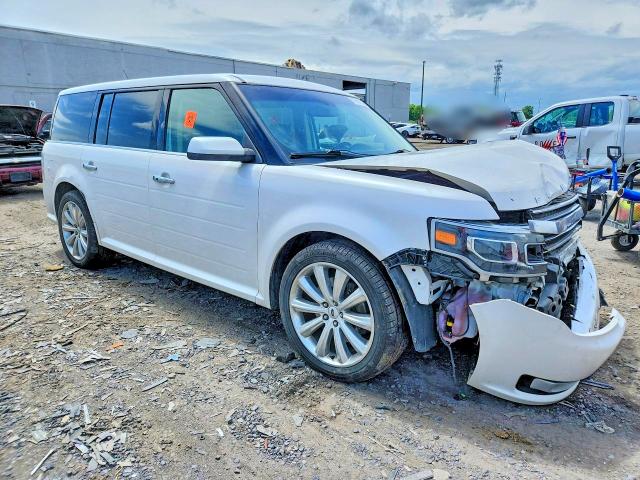 Photo 4 from auction – 2019 FORD FLEX with VIN 2FMHK6D89KBA02634