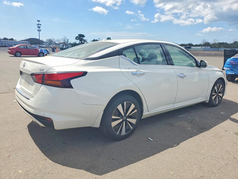 Photo 3 from auction – 2020 NISSAN ALTIMA with VIN 1N4BL4DV6LN323172