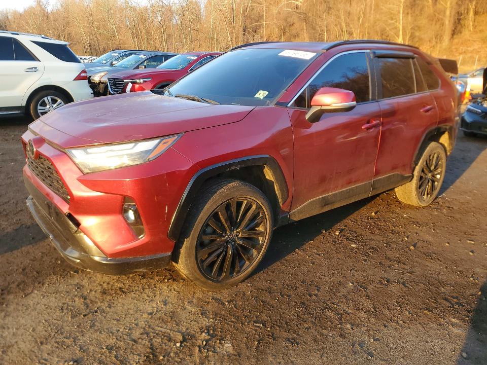 TOYOTA RAV4 2022 with VIN JTMA1RFV2ND085156 - Photo from auction
