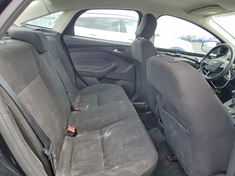 Photo 10 from auction – 2015 FORD FOCUS with VIN 1FADP3F29FL296883