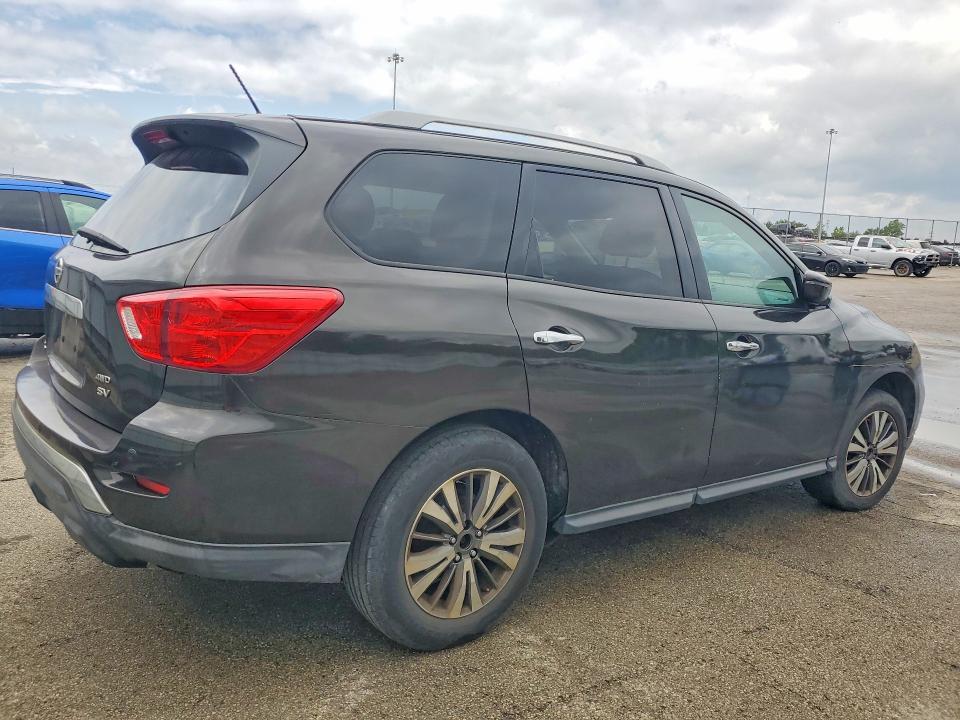 Photo 3 from auction – 2017 NISSAN PATHFINDER with VIN 5N1DR2MM9HC604779