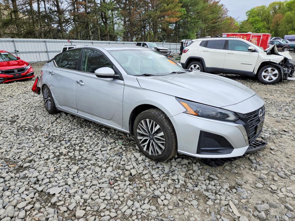 Photo 4 from auction – 2023 NISSAN ALTIMA with VIN 1N4BL4DV1PN332819