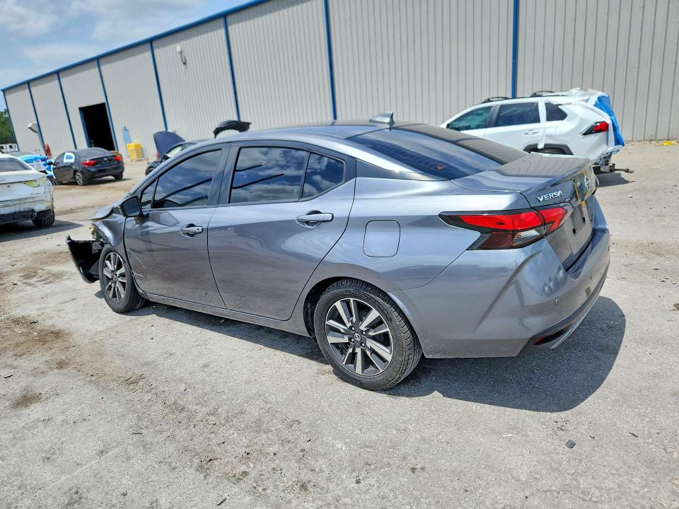 Снимка 2 от търг – 2020 NISSAN VERSA с VIN 3N1CN8EV6LL885218