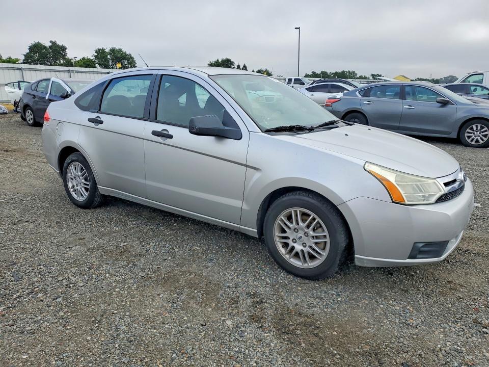 Photo 4 from auction – 2010 FORD FOCUS with VIN 1FAHP3FN4AW272719
